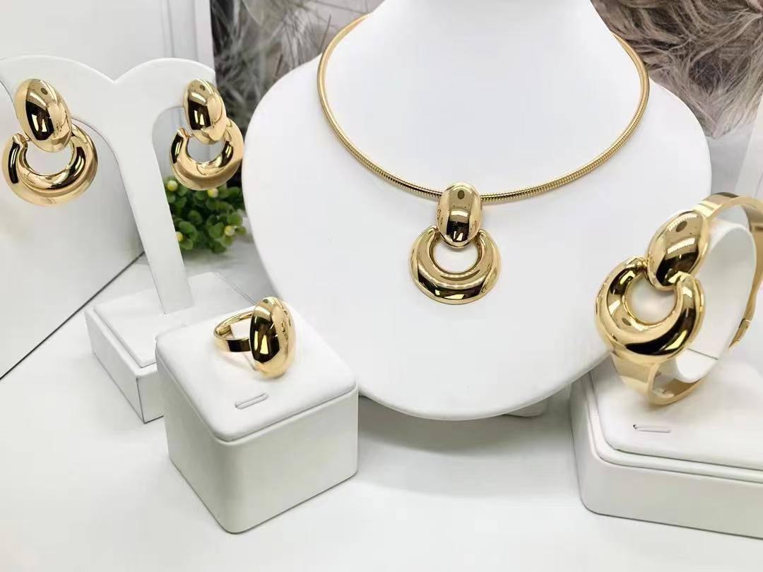 Ensemble Collier