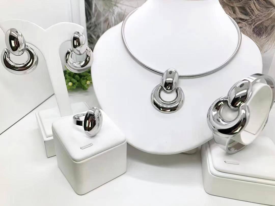 Ensemble Collier